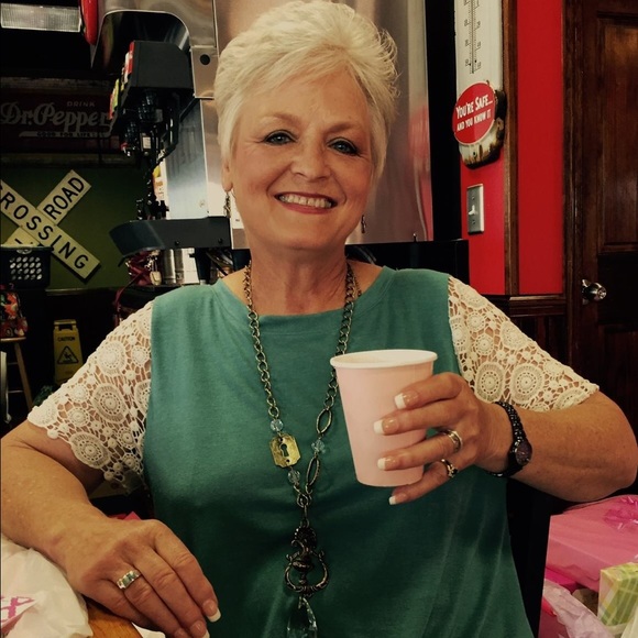 Meet your Posher, Pamela - Picture 1 of 1