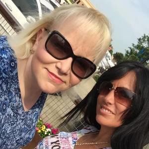 Meet your Posher, Kelly