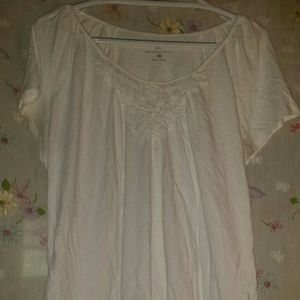White tshirt sz xl