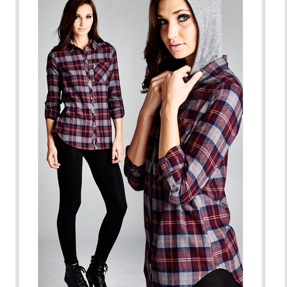 Super cute flannel with hood - Picture 1 of 4