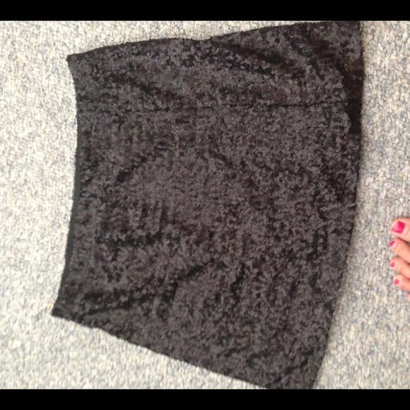 Sequin black skirt from Nordstrom - Picture 2 of 4