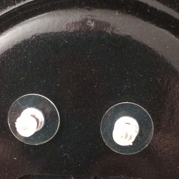 ‼️SOLD‼️Rhinestone Earrings - Picture 3 of 3