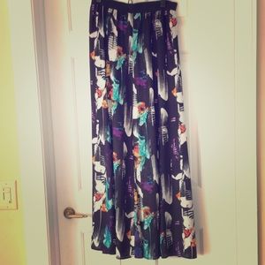 BB Dakota Feather Print Maxi Skirt