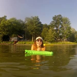 Meet your Posher, Belle