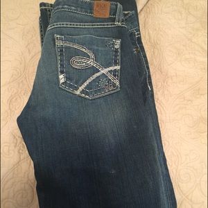 Buckle jeans