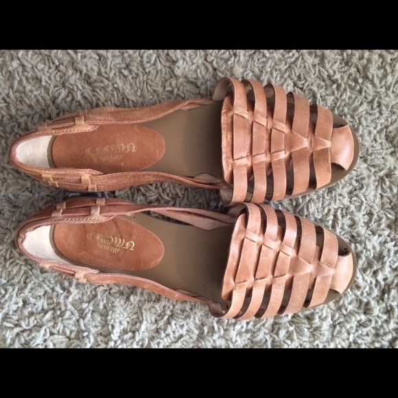 Crown Vintage  leather shoes, size 6 1/2