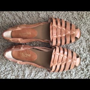 Crown Vintage  leather shoes, size 6 1/2