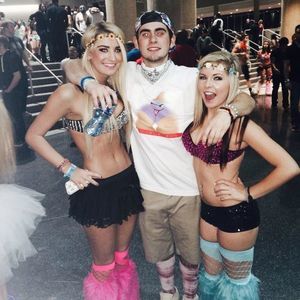 Meet your Posher, Dakota