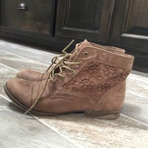 Women's boots
