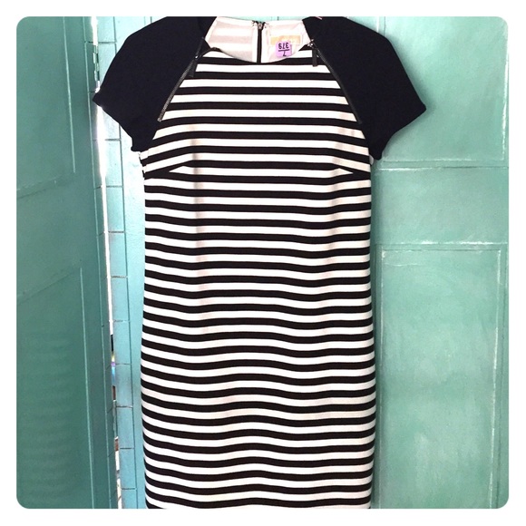 Michael Kors dress. Great dress for day or night.