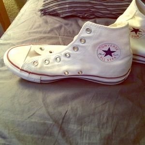 Converse 🚫ON HOLD🚫