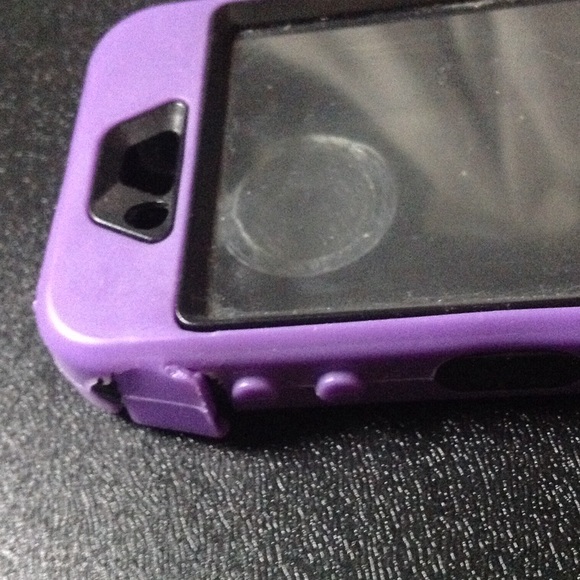 iPhone 4 Defensive Case - Picture 3 of 3