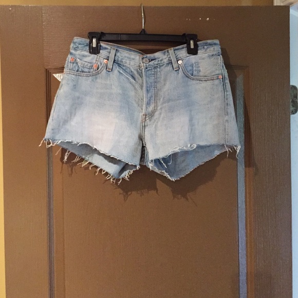 Levi denim shorts - Picture 1 of 1
