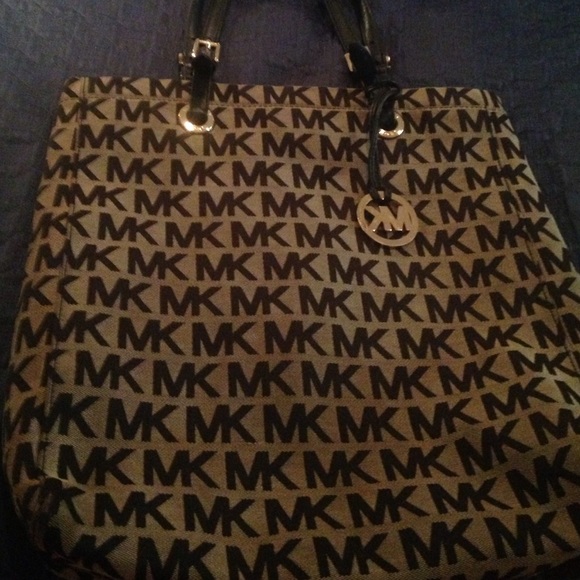 Michael kors tote bag