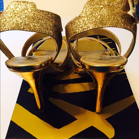 Sandals - Picture 2 of 3