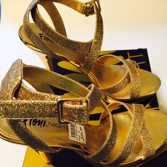 Sandals - Picture 3 of 3