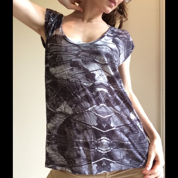 Anthropologie Tops - Leith Anthropologie Viscose Blouse Geometric Anthropologie Tops - Leith Anthropologie Viscose Blouse Geometric