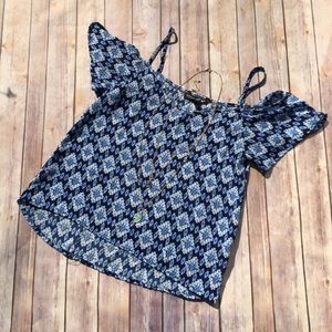 Off the shoulders tribal print shirt, size small
