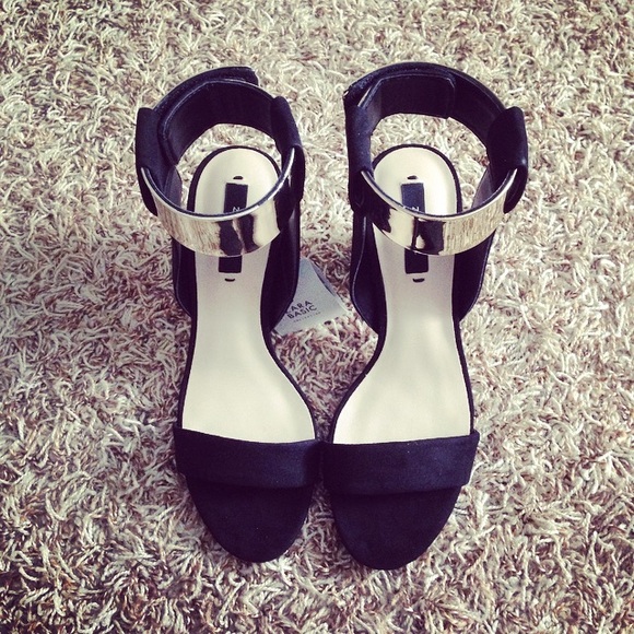 Zara Black Ankle Strap Sandal