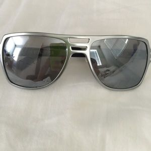 Authentic Men's Von Zipper sunglasses