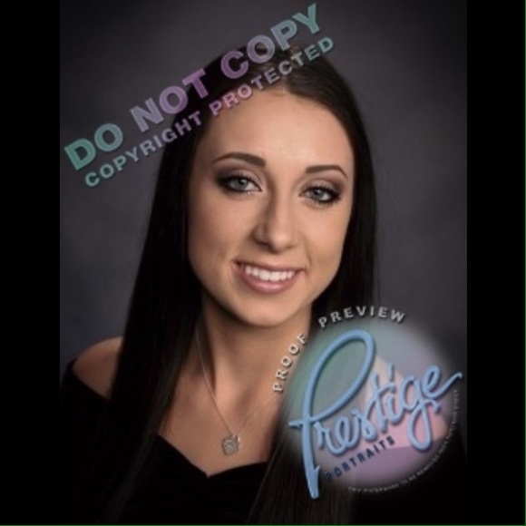 Meet your Posher, Jena