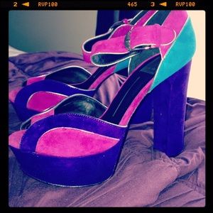Dolce Vita Suede Colorblock heels