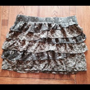 Old Navy army green floral ruffle skirt