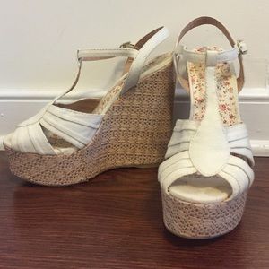White open-toed strappy wedge sandals