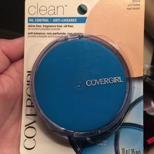 Cover girl clean pressed powder- soft honey