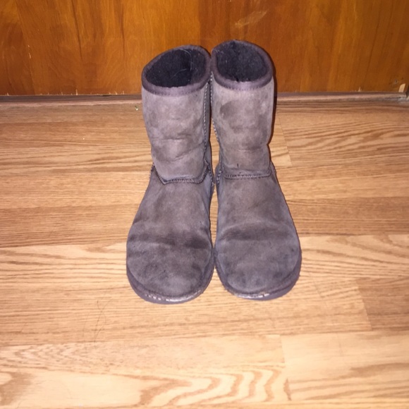 ugg boots in medium / good condition