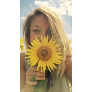 Meet your Posher, Shaina