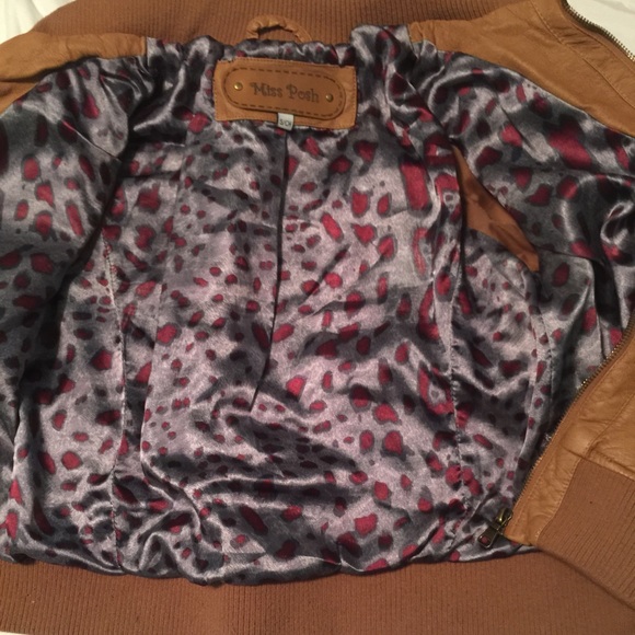 ATTENTION! Receive a free scarf on your first buy! - Picture 2 of 2