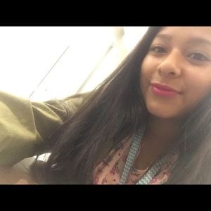 Meet your Posher, Jacqueline