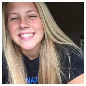 Meet your Posher, Caitlyn