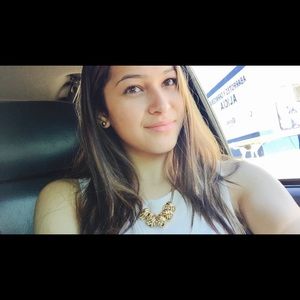 Meet your Posher, Rebeca