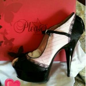 Black and Pink with Lace Bow Shoes