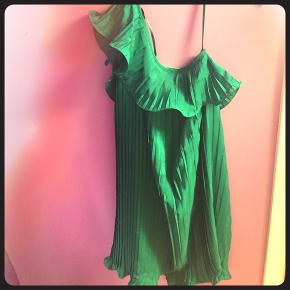 ONE SHOULDER GREEN DRESS