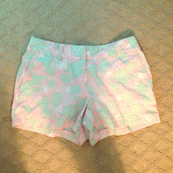 Vineyard Vines Pink &Green Pineapple Shorts