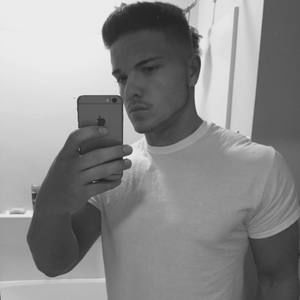 Meet your Posher, Collin