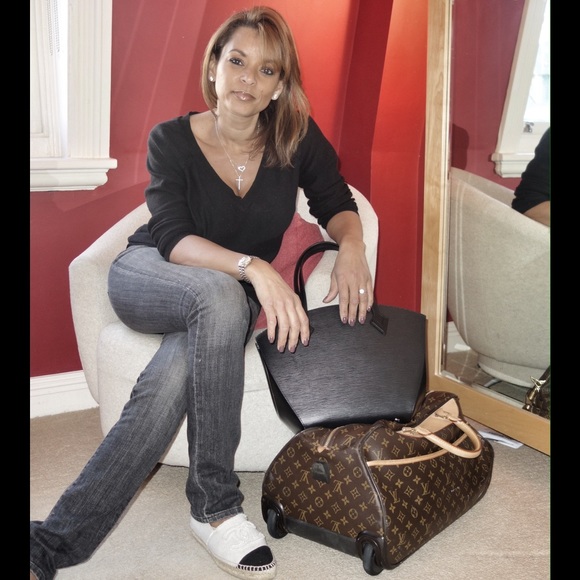 Meet your Posher, Samantha - Picture 3 of 3