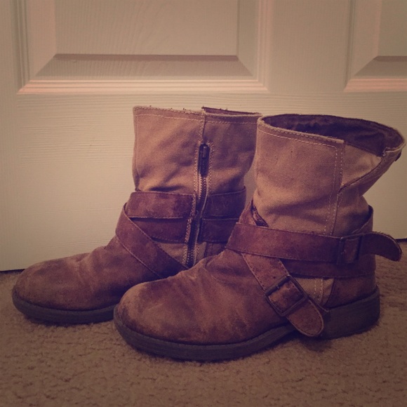 Roxy ankle boots!!