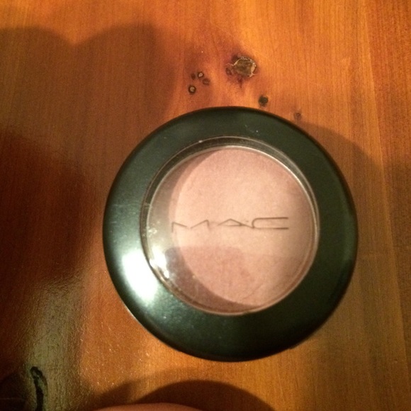 Mac eyeshadow