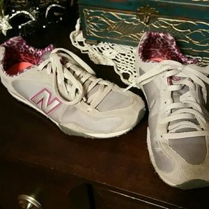 New Balance tennis shoes