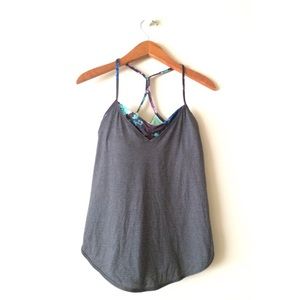 Like new Lululemon tank w/ built-in shelf bra Sz8