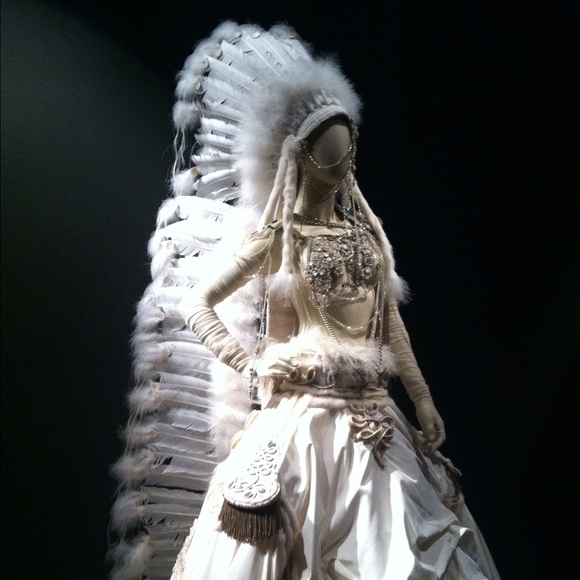 Meet your Posher, Monica