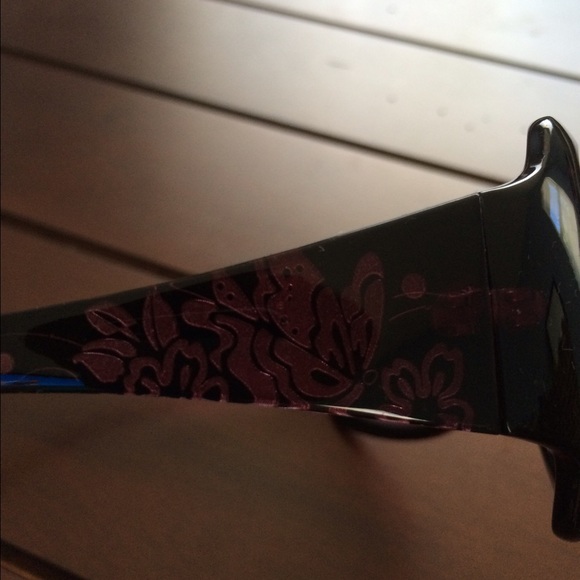 SOLD! - Picture 3 of 4