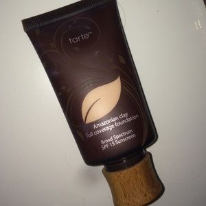 Amazonian Clay Tarte full coverage foundation
