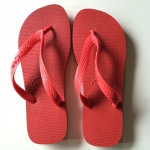 Brand new red Havaianas flip flops SZ 4/5, 35-36