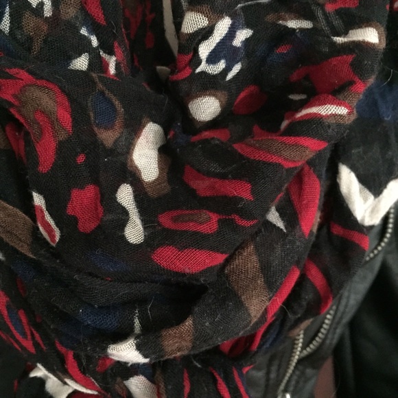 Scarf/wrap - Picture 2 of 2