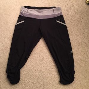 Lululemon crops size 6